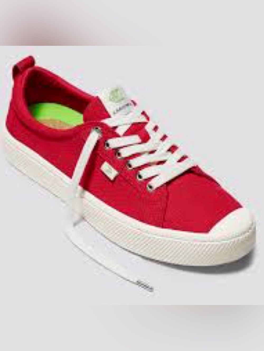 Cariuma OCA Low Red & White Canvas Sneakers Women's Size 7.5